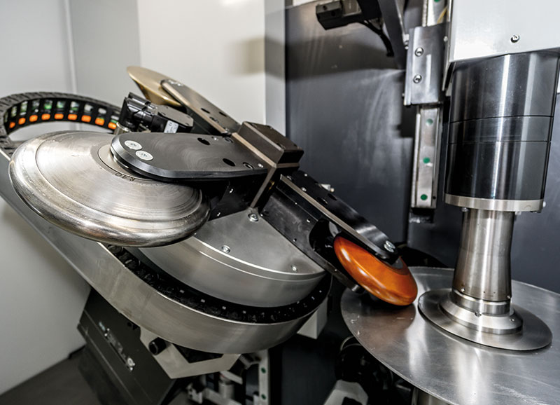 Máquinas de Repuxo CNC: Eficiência e Automação no Processamento de Chapas